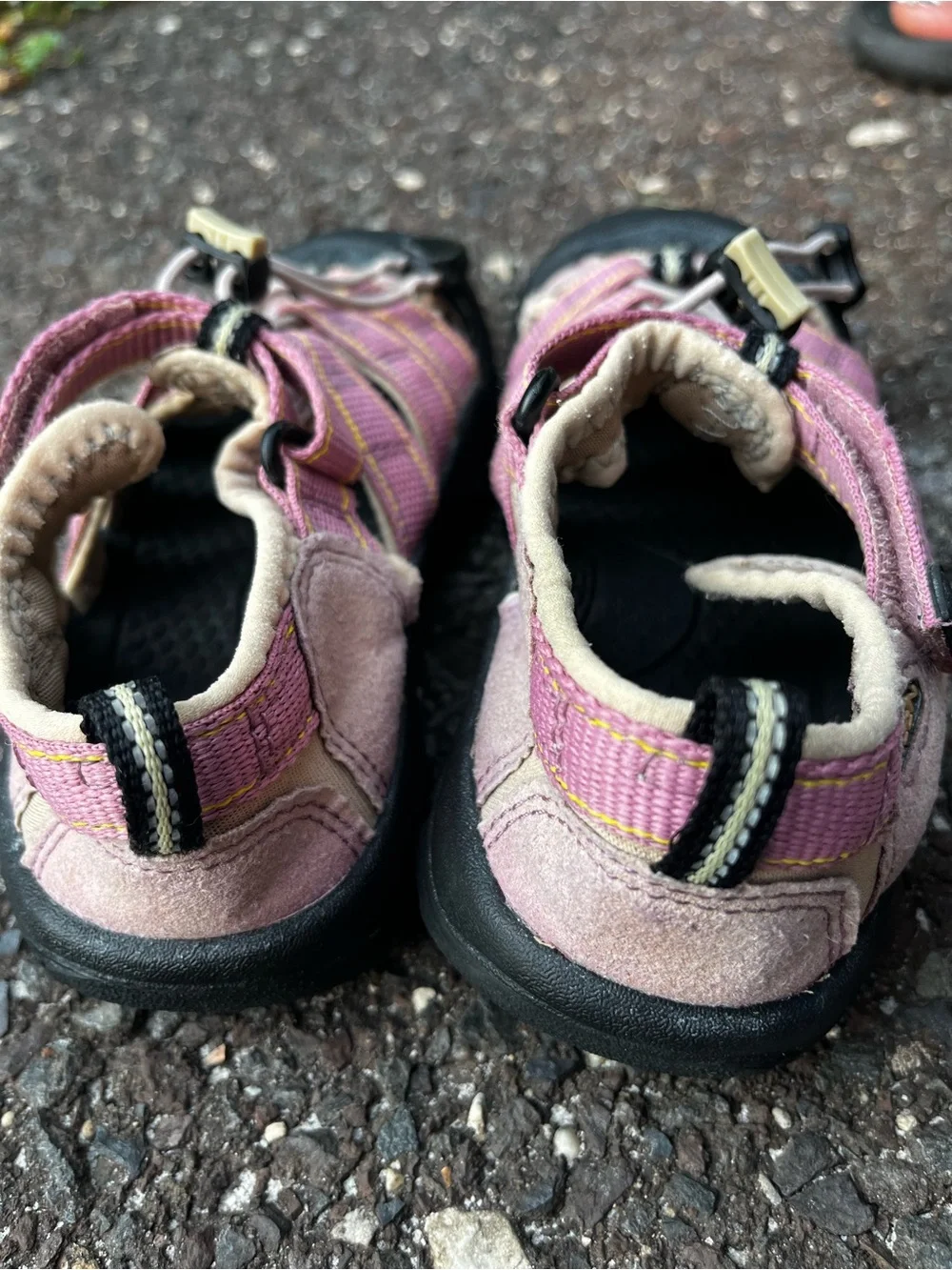 KEEN Newport H2 Pink Waterproof Sandals Kids Size 12C EU 30